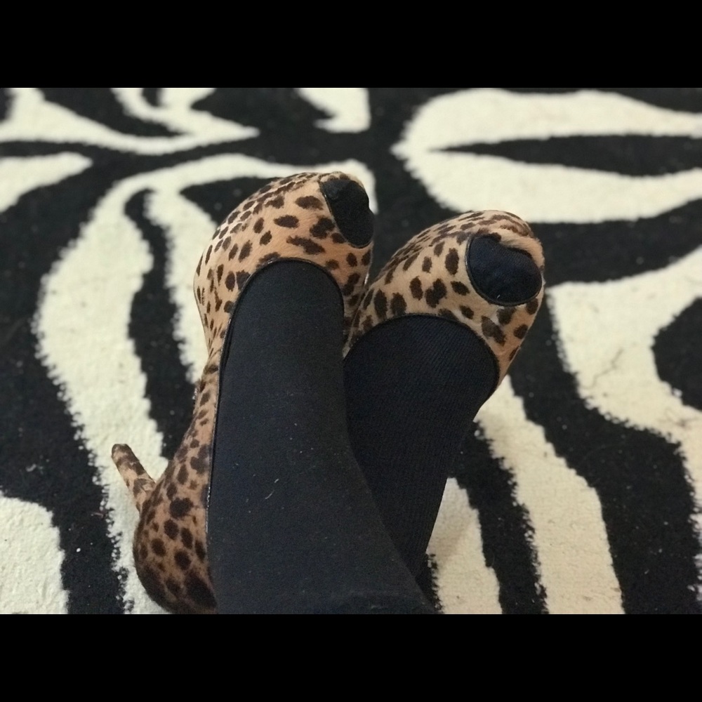 Brian Atwood leopard pony hair open toe pumps - Picture 8 of 16